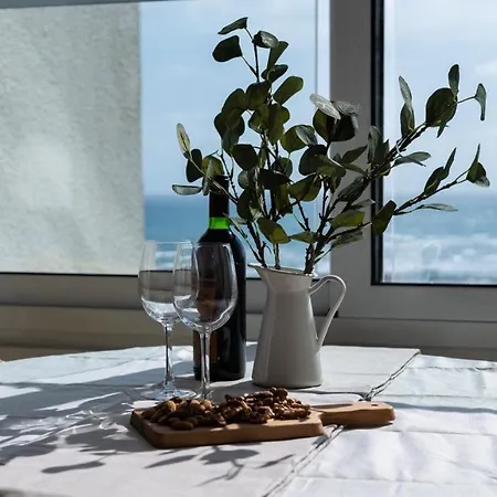 Apartment Seaview City Center 1br - Larnaca